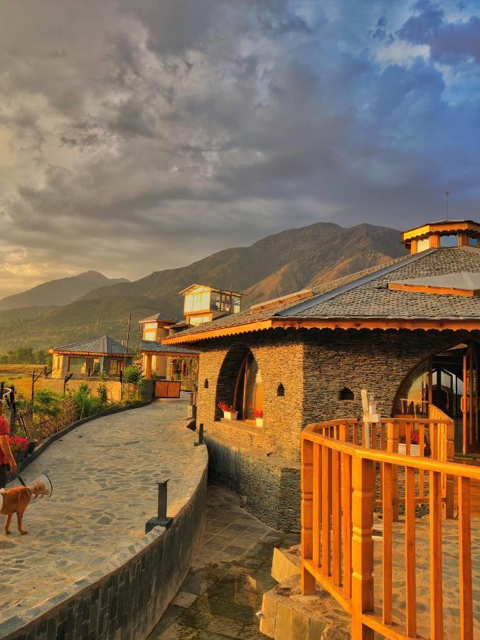 Osho Himalayas Wellness Resort Kangra Ngoại thất bức ảnh