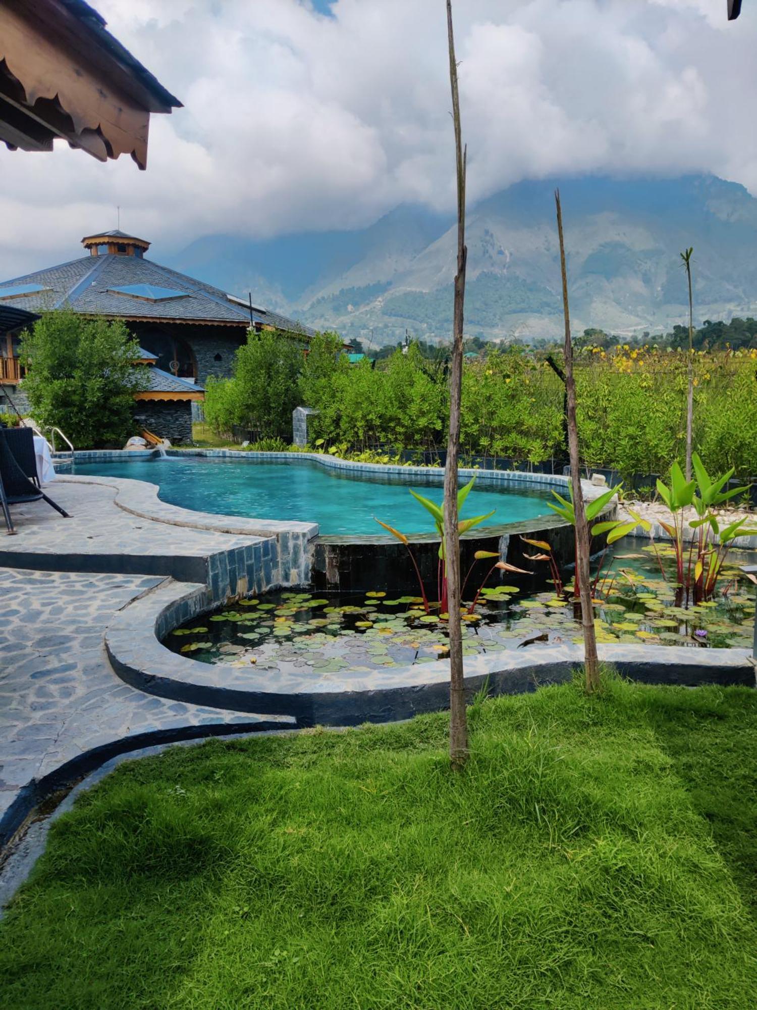 Osho Himalayas Wellness Resort Kangra Ngoại thất bức ảnh