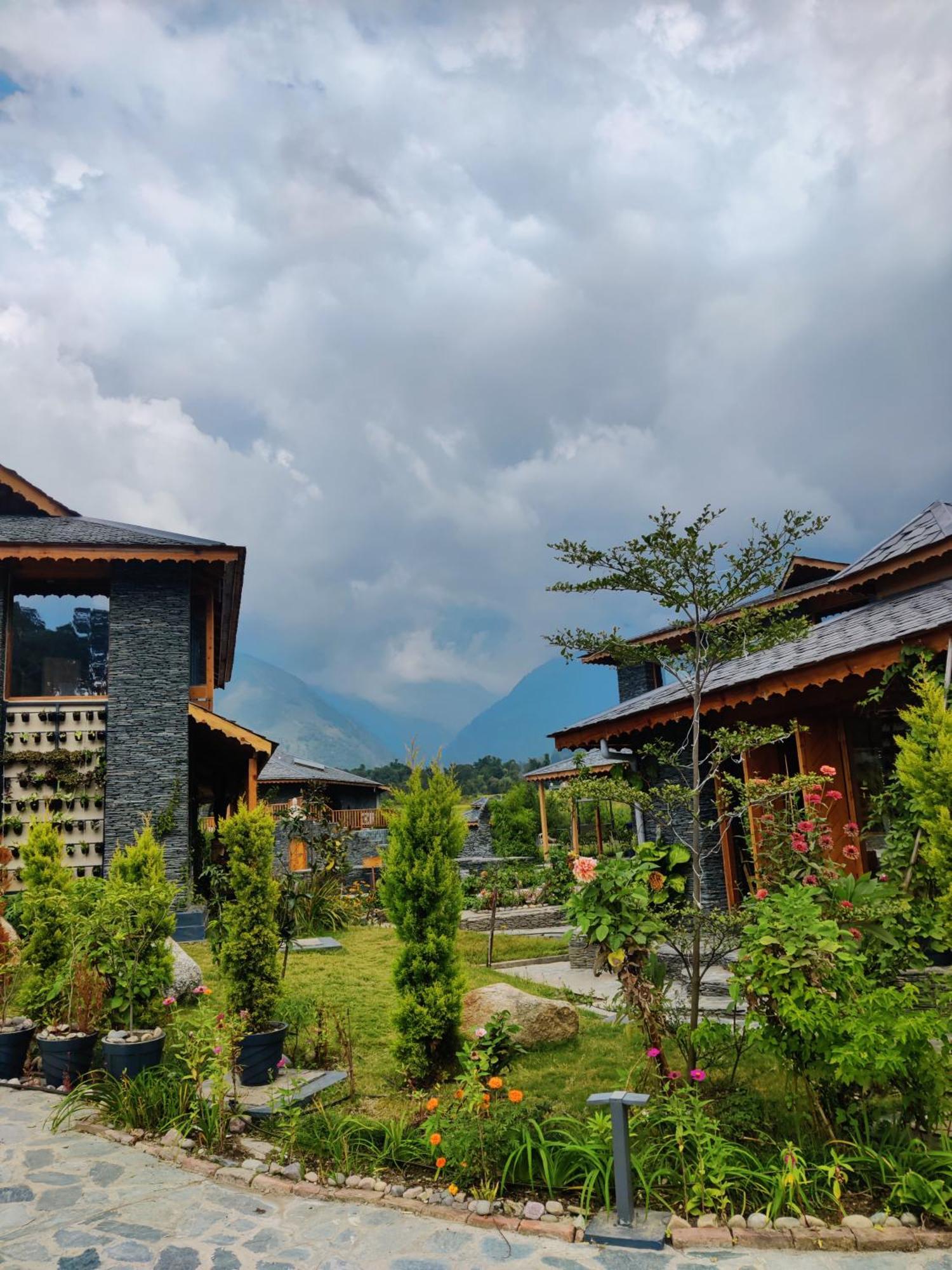 Osho Himalayas Wellness Resort Kangra Ngoại thất bức ảnh